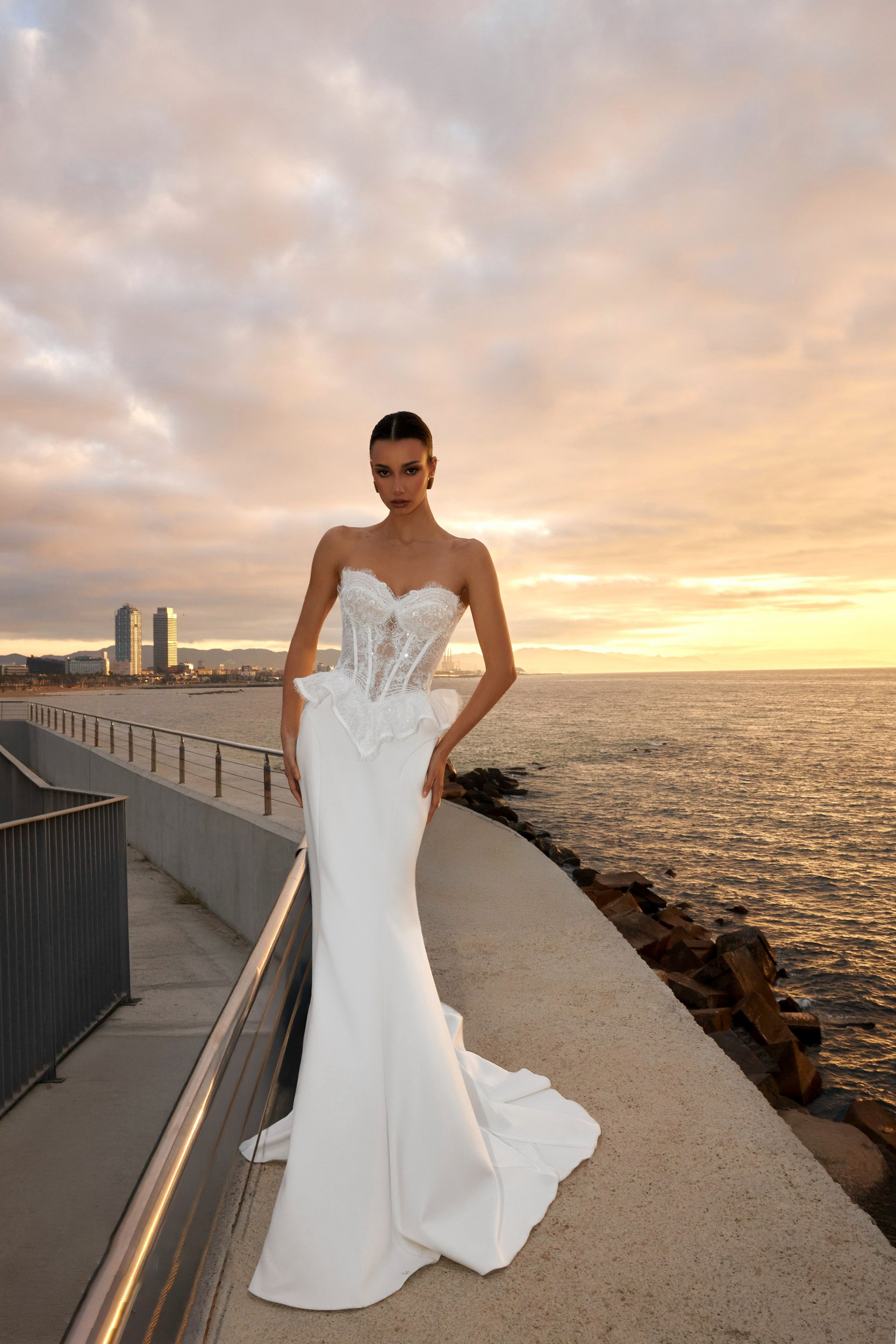 Graceful Mermaid Evening Dresses For Women Sweetheart Neck Sleeveless Gown Lace Pearls Beaded Sweep Train Dress Party Customized Dress