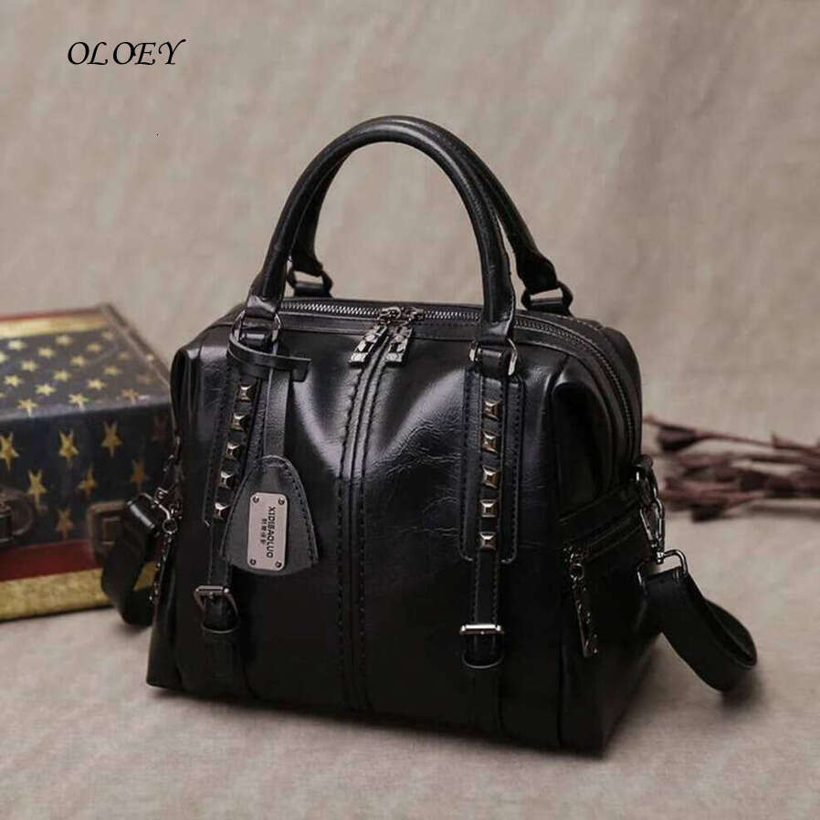 Oloey Women rivet Shoulder Messenger Bag Luxury Handbags Leather Crossbody Ladies Hand Bags for Woman Bolsa Feminina Noble temperament bag