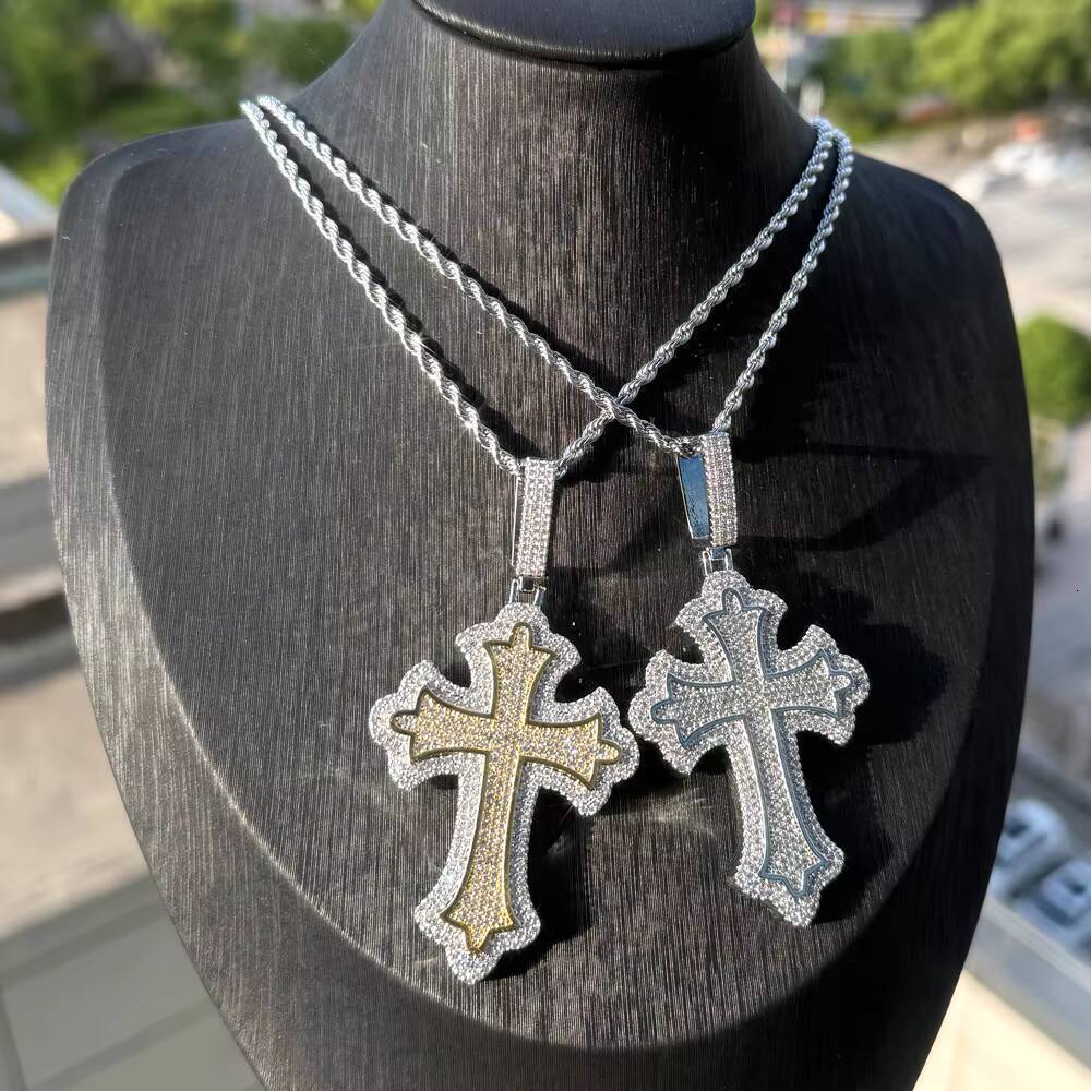 Baguette Iced Heart Pendent New Design Fashion Jewelry Necklaces Cute Classical Simple Wholesale Price Women Jewelry