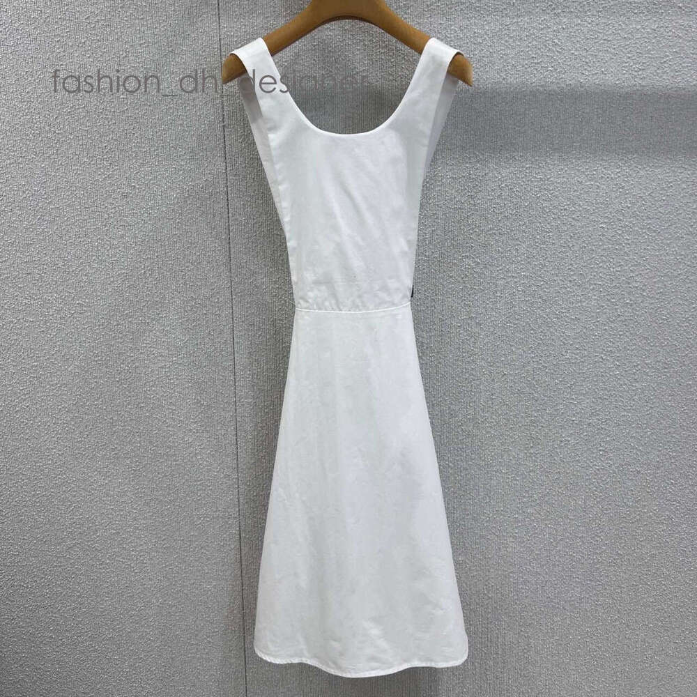 Designer Haute Couture 2026 Early Spring New Fashionable Cross Backless Sleeveless Dress 69c4