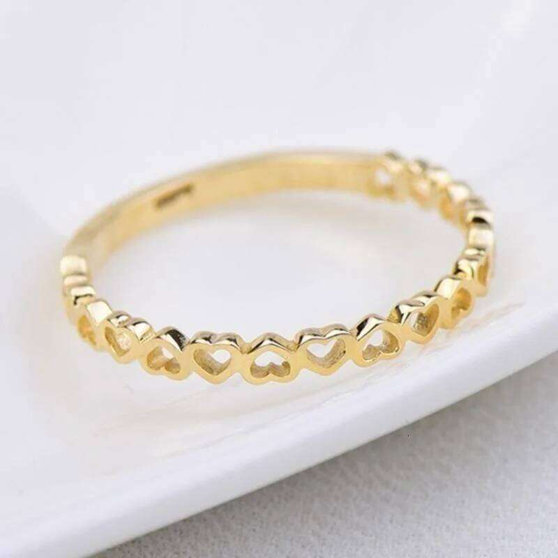 Huitan Hollow Hearts Finger Rings for Women 4Colors Available Daily Wear Exquisite Female Accessories Girls Gift Fashion Jewelry