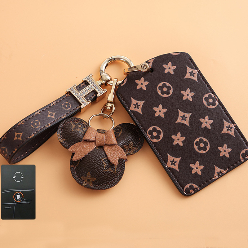 Leather Bear Charm Creative Factory Direct Wholesale Fashion Bag & Car Keychain for Tesla Model 3/Model S/X/Model Y Luxury Key Cover & Holder