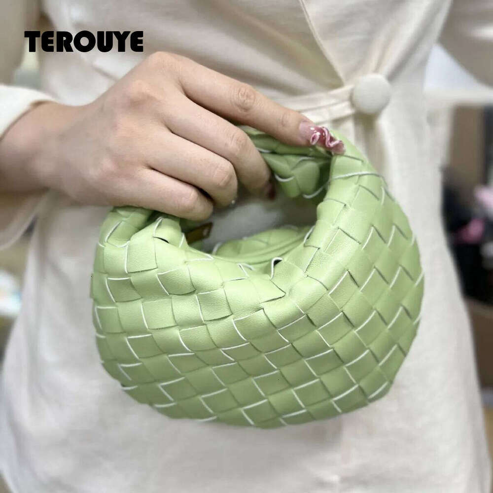 Bestselling Hand Woven Cloud Fashionable And Compact Hand-Held Cute Dumpling Bag, Handbag TEROUYE
