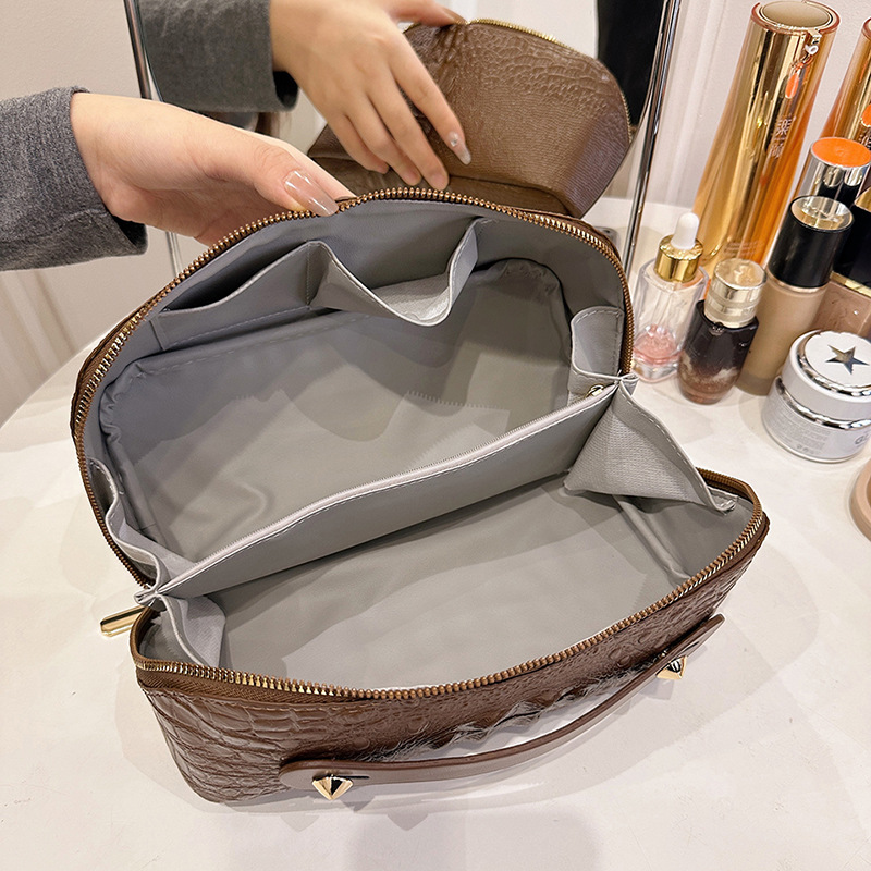 New Design Bag Cross-border Large Capacity ins Style High appearance Level Soft and multi-purpose cosmetics storage Bag Travel Portable Toiletry bag F