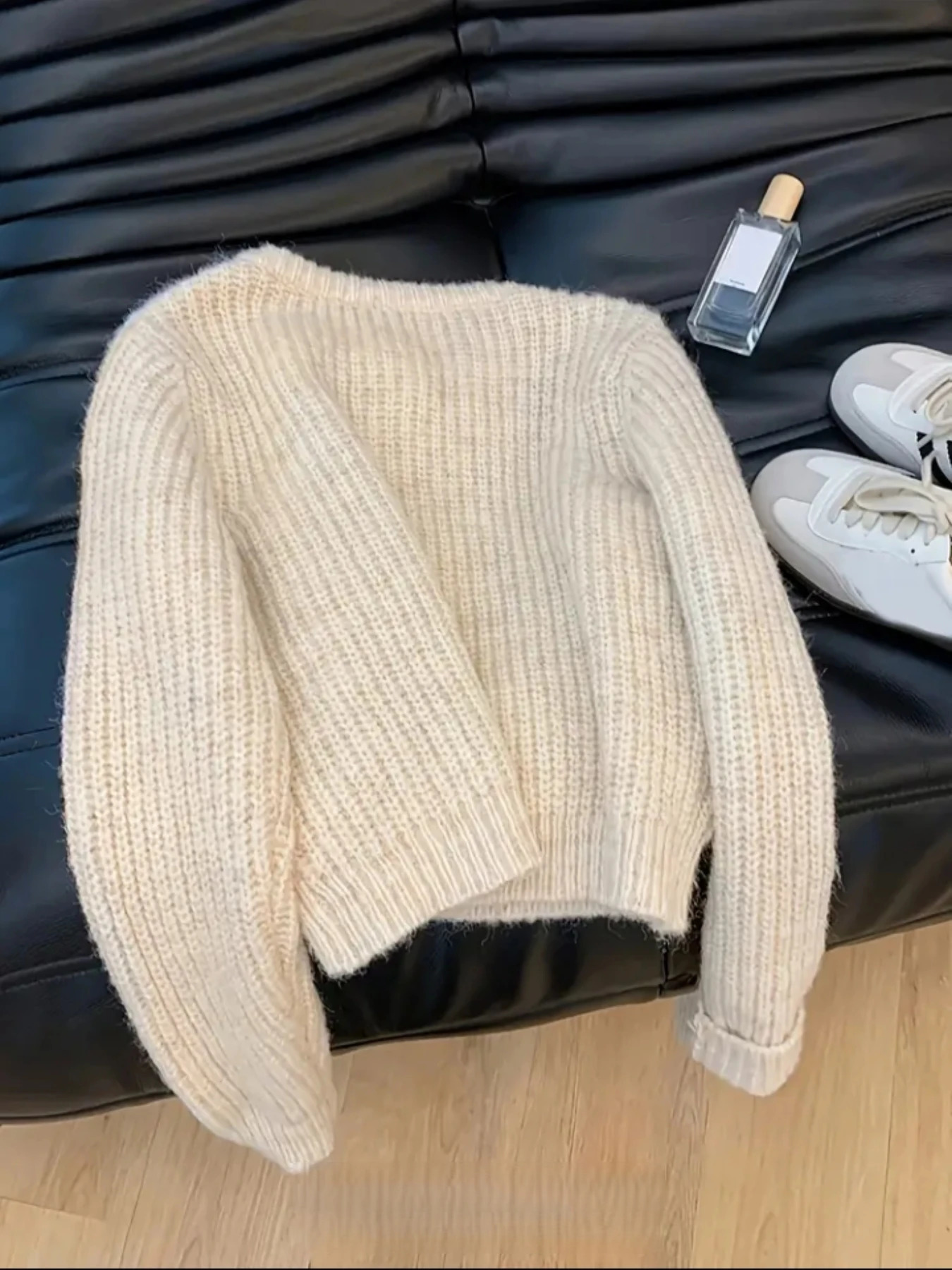 Xiaoxiangfeng Big Button Cardigan SweaterFashion Womens Tops Woolen Soft Knitted Long Sleeve Beautiful Ladies Sweater 251229