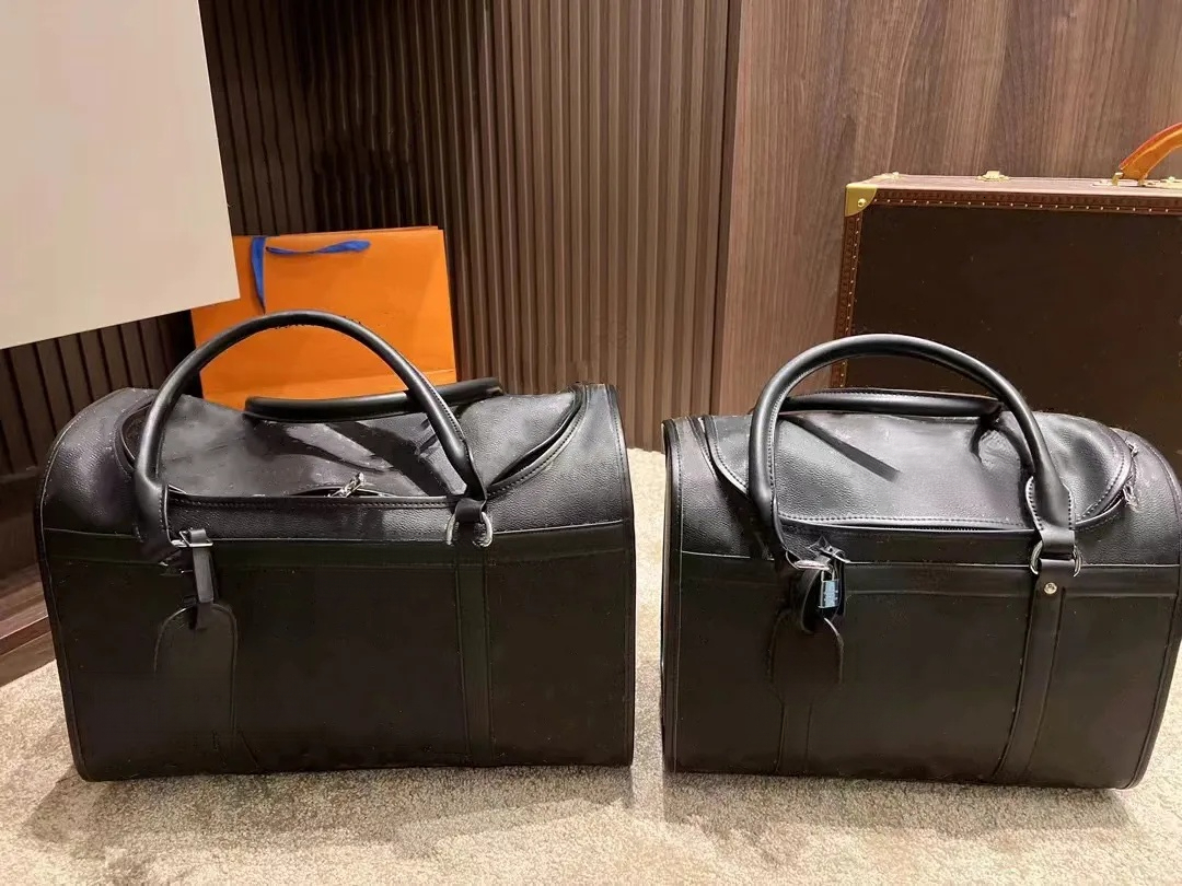 Designer Dog Carrier Designer pet carrier bag Carrier With Detachable Nameplate, Luxurious Leather Dog Purse, Tote Bag, Pet Carrying Handbag For Trave