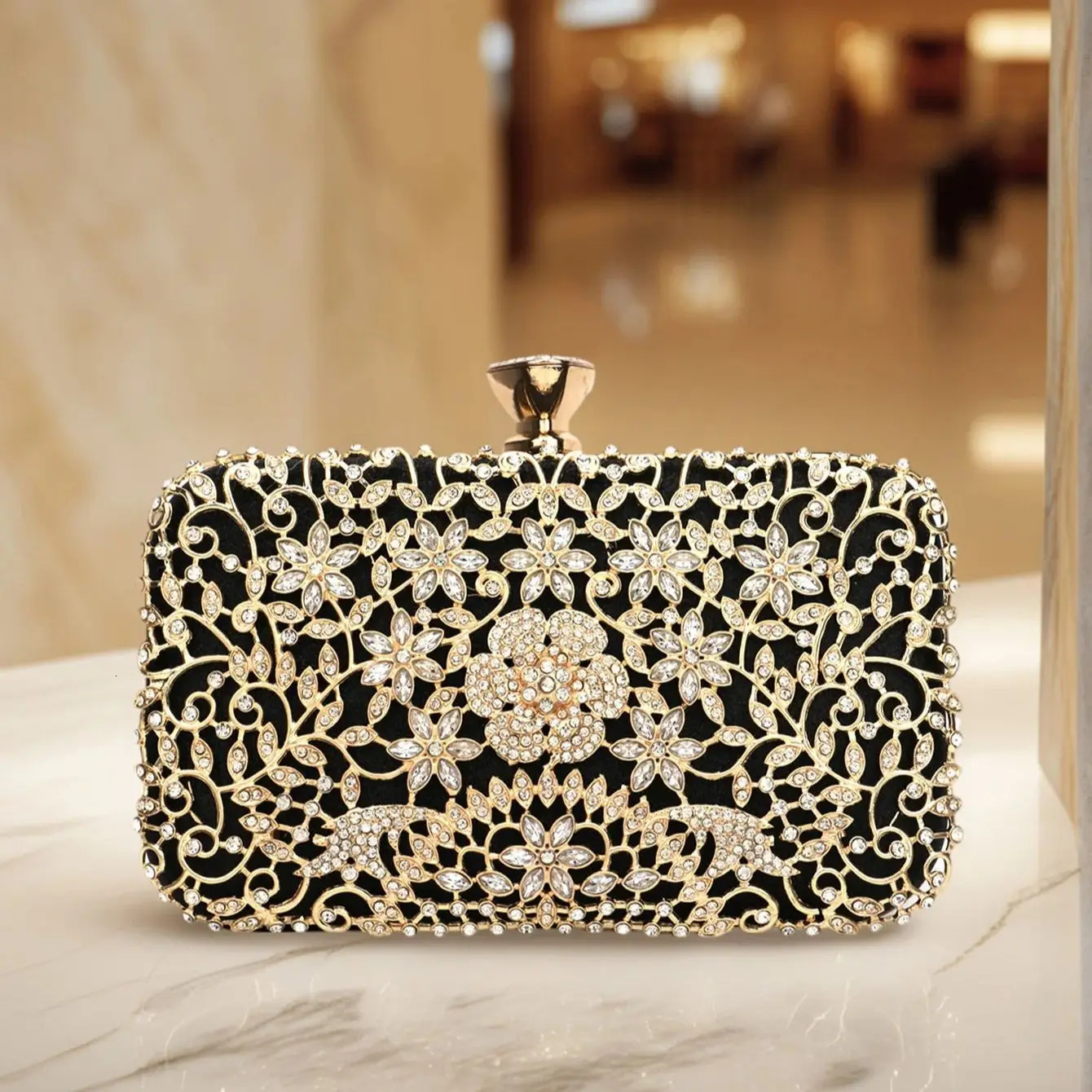 Hollow Out Style Diamonds Clutch Metal Rhinestones Evening Bags Flap Party Wedding Handbags Purse 251231