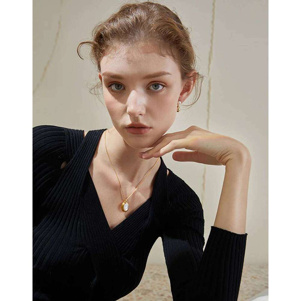 Aide Retro Metal Water Drop Round Pearl Pendant Earrings For Women Light Luxury Niche Design High-end Temperament Studs Jewelry