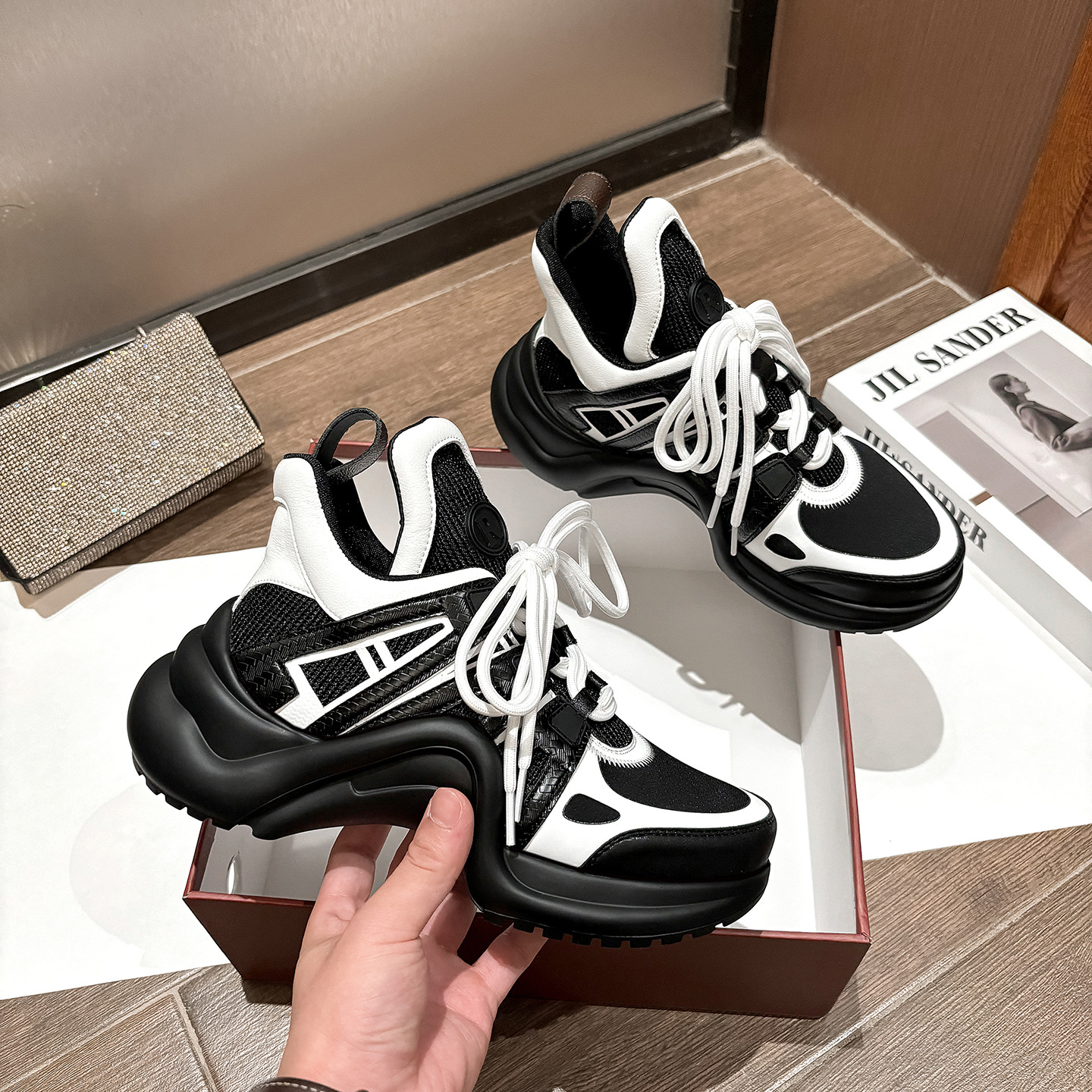 2026 New Women's Dad Shoes Versatile Black White Brown Thick Sole Lace-up Elevated Casual Sneakers INS Fashion Trend Running Shoes For outdoor Lo