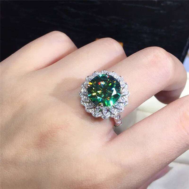 Huitan Brilliant Green Cubic Zirconia Ring Luxury Women's Finger-ring Accessories Wedding Party Engagement Bands Trendy Jewelry