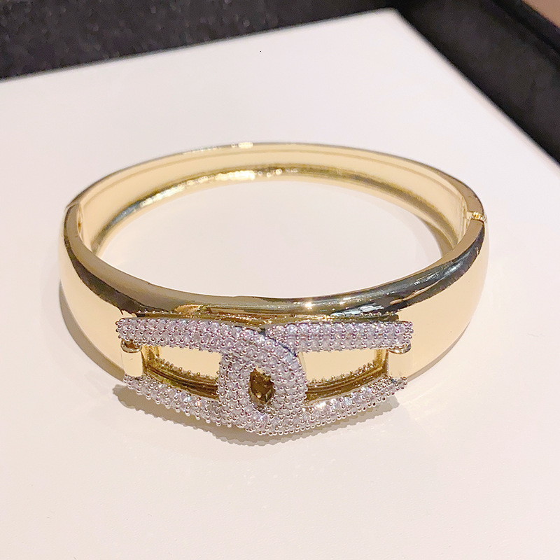 Luxury Brand Designer Jewelry High-End Fashion Double C Bracelet Personality Commuting Smooth Zircon Copper Bracelet