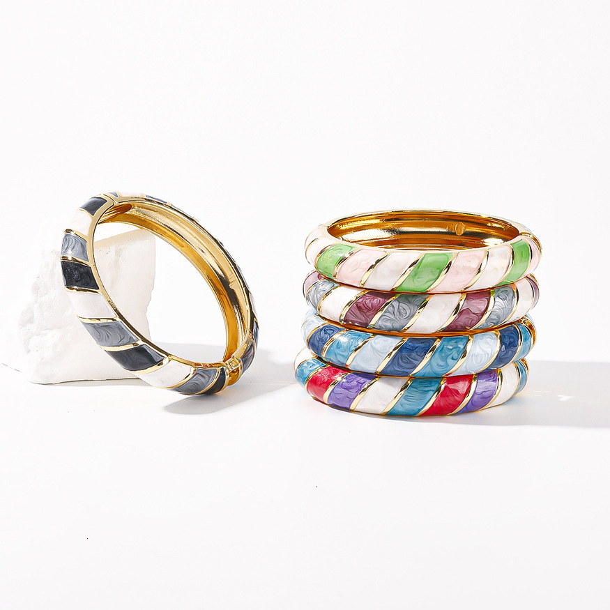 Fashionable Alloy Gold-Plated Oil Drop Design Sense Ins Light Luxury Fashion Trend Personality Irregular Bracelet