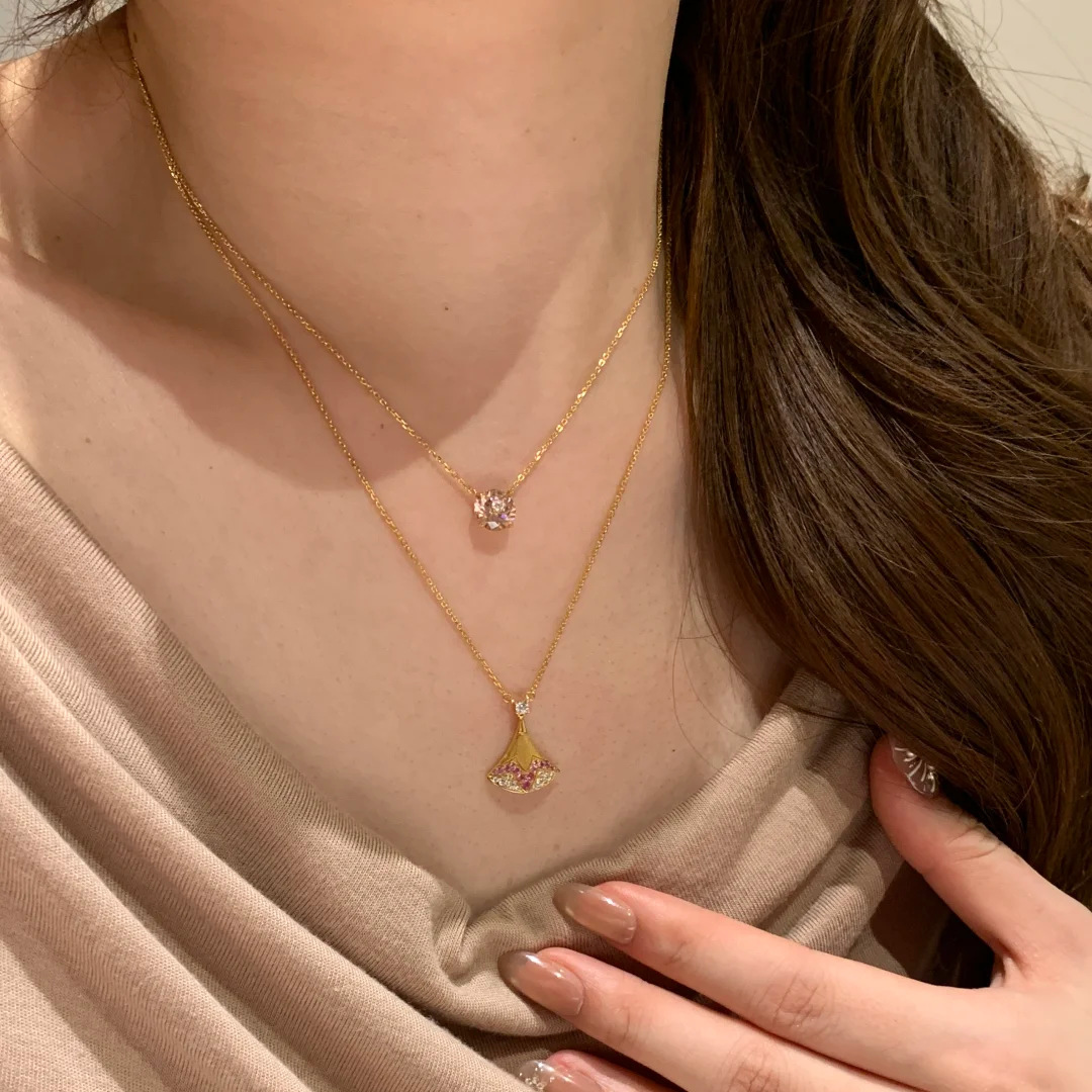 Luxury Brand Designer Jewelry French Retro Pink Corundum Brushed Mini Skirt Necklace Light Luxury Fashion Gold-Plated Fan Earrings Set For Women