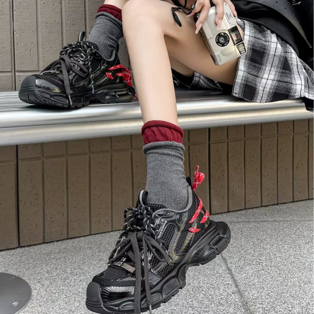 2026 New Metal Buckle Designer Women's Casual Fashion Sports Versatile Shoes