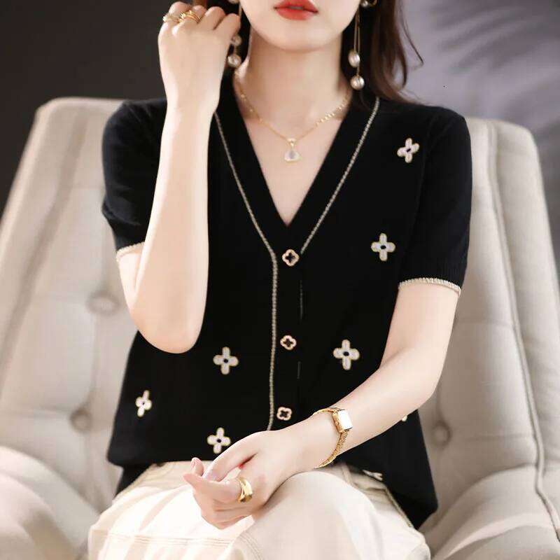 New Women's V-Neck Cashmere Sweater Cardigan Four Leaf Grass Short Sleeve Spring And Autumn Fashion Soft Ca