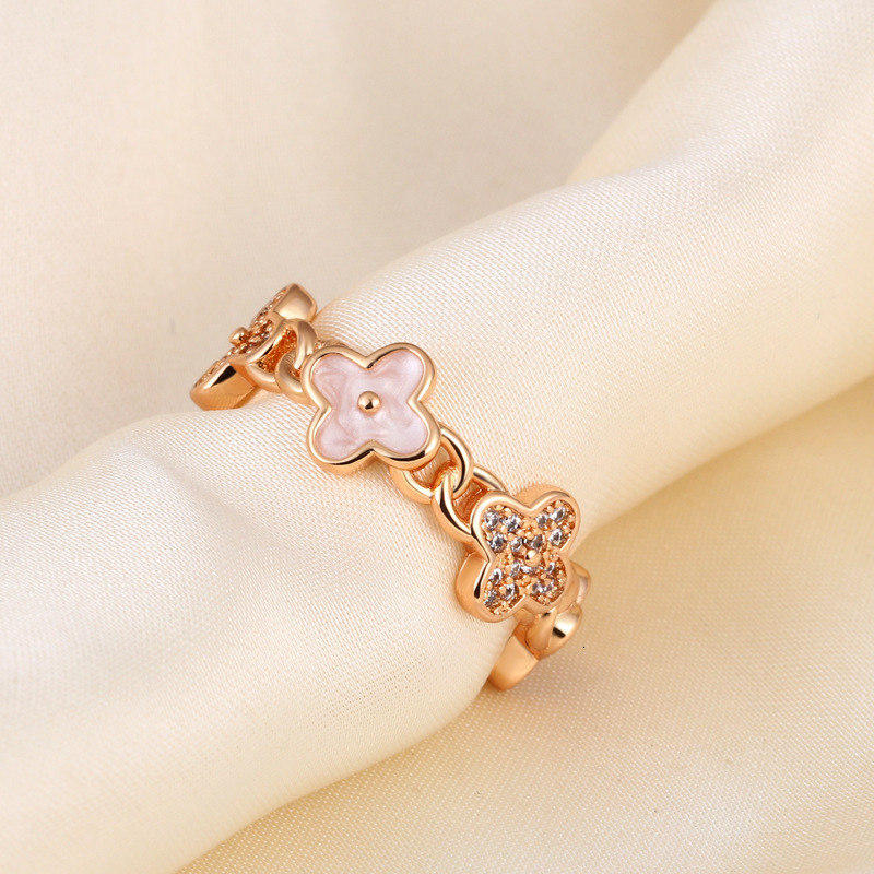 Luxury Brand Designer Jewelry Tiktok Hot Sale Full Diamond Lucky Four-Leaf Clover Open Ring For Women European And American Style Ins Light Luxury Ele