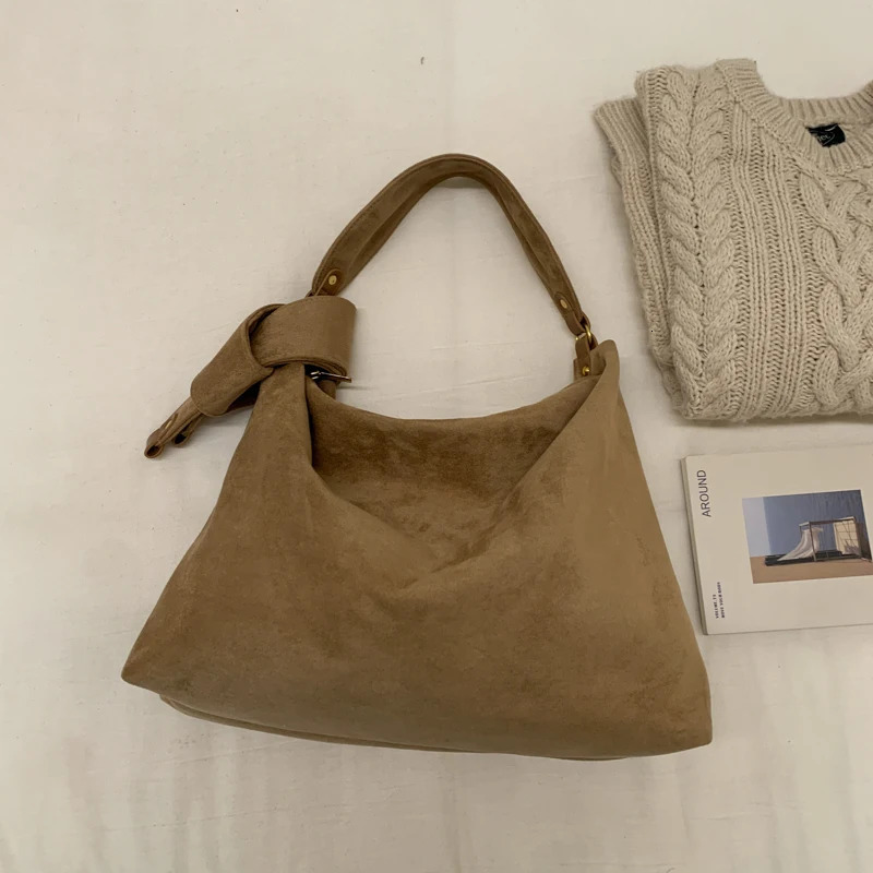 American-Style Vintage Letter Embroidered Tote Bag Large Capacity Versatile Shoulder and Crossbody Bag 1761AM 251231