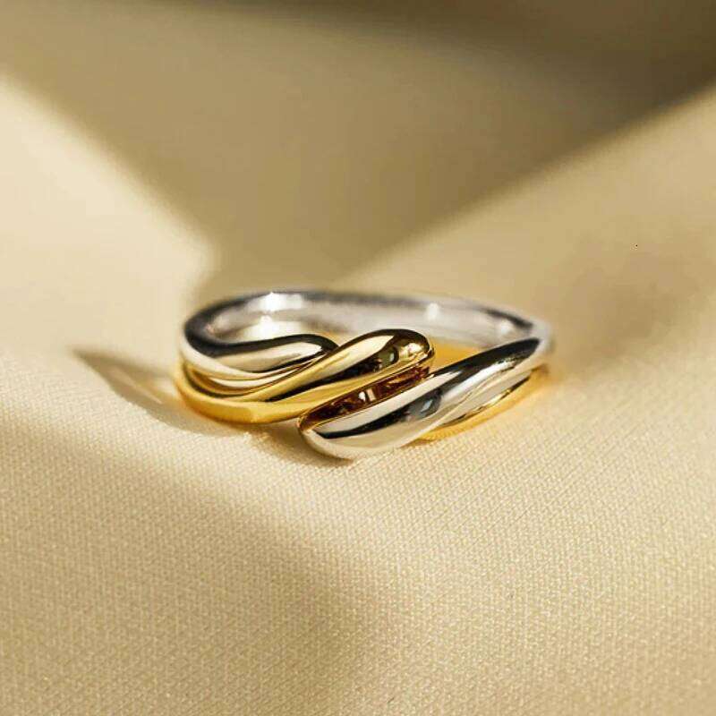 Huitan Trendy Two Tone Twist Finger Ring for Women Modern Fashion Female Metal Rings Daily Wear Versatile Accessories Jewelry