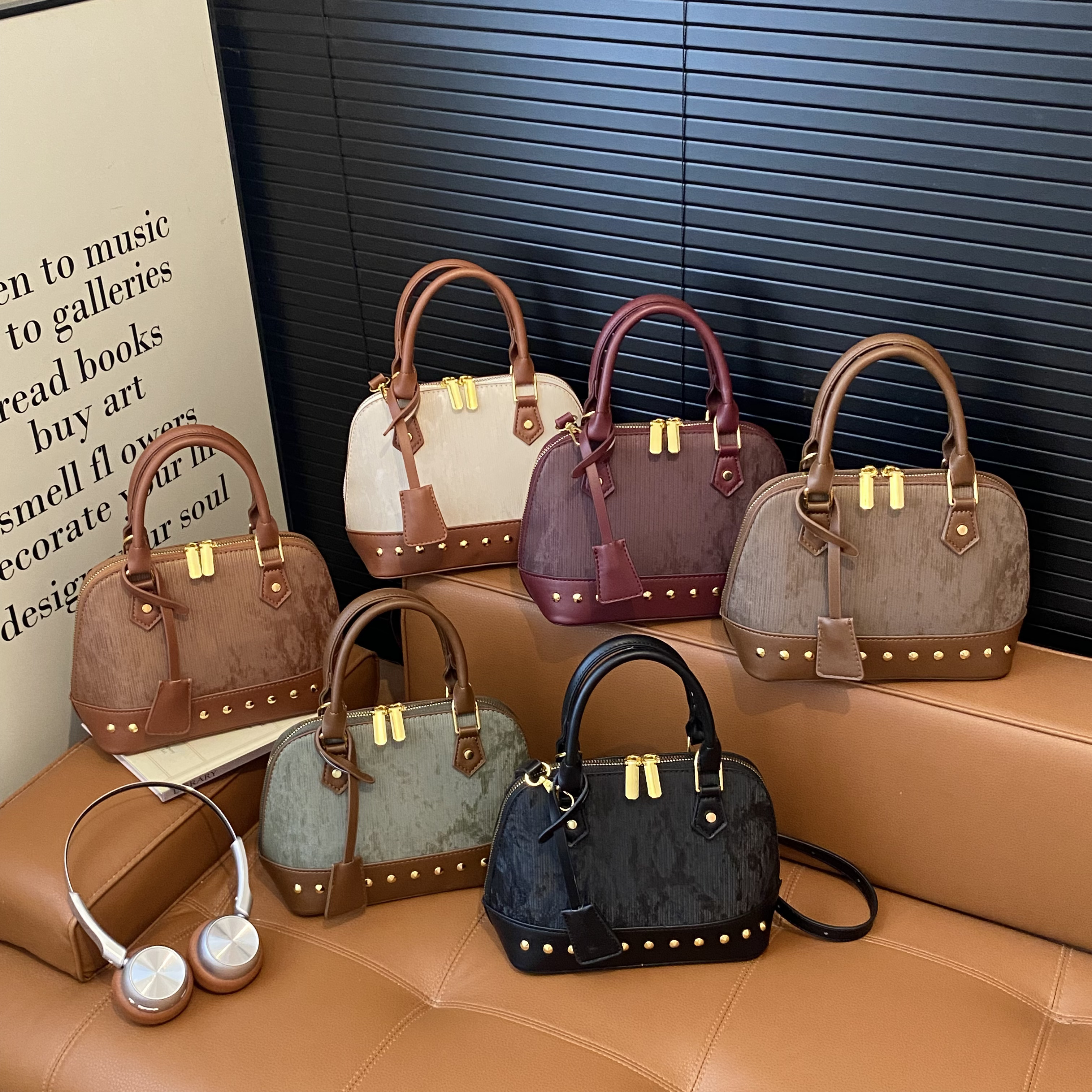 Chic Female Tote: High-Quality Material & Stylish Shoulder Carry