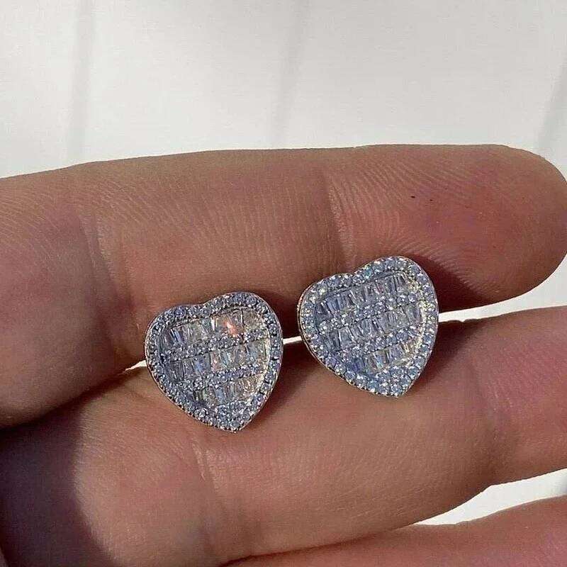 Huitan Bling Crystal Heart Stud for Women Silver Color Exquisite Love Earrings Daily Wear Party Romantic Jewelry