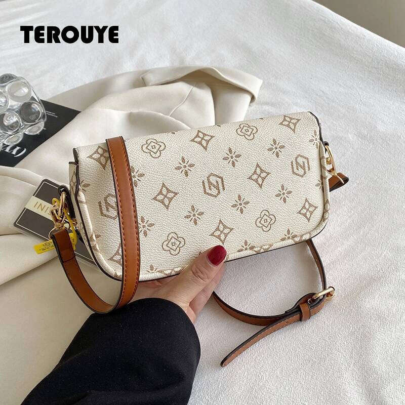 Fashionable Retro Printed Small Square Versatile Single Shoulder Bag; Crossbody Bag Under The Arm. TEROUYE