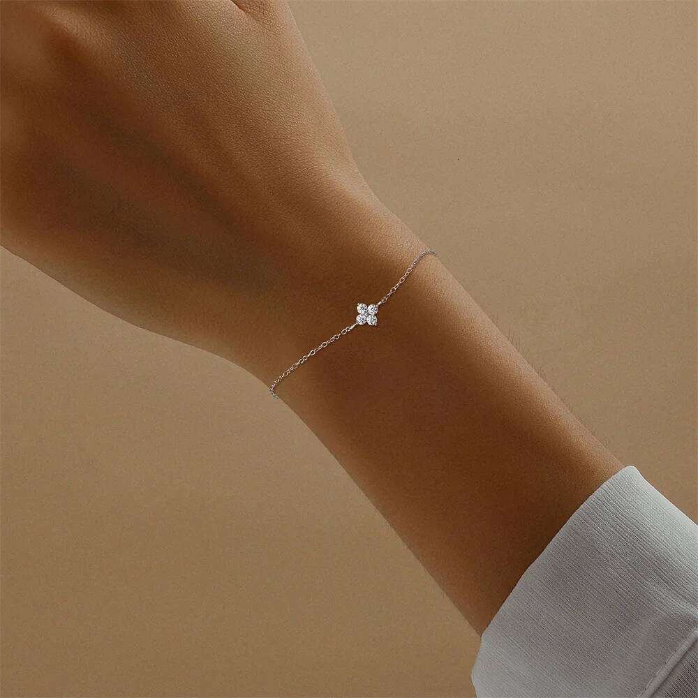 Aide S925 Sterling Silver Four-Leaf Clover Moissanite Bracelet Adjustable Chain Fortune's Favor Bracelets Valentine's Day Gifts