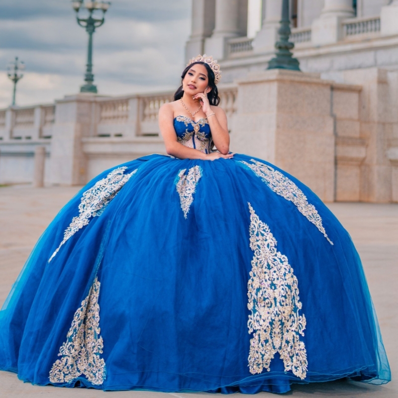 Royal Blue Quinceanera Dresses Off Shoulder Ball Gown Sweet 16 Dress Applique Lace Beading Crystal Bow Tull Birthday Party Vestidos 15 De Anos