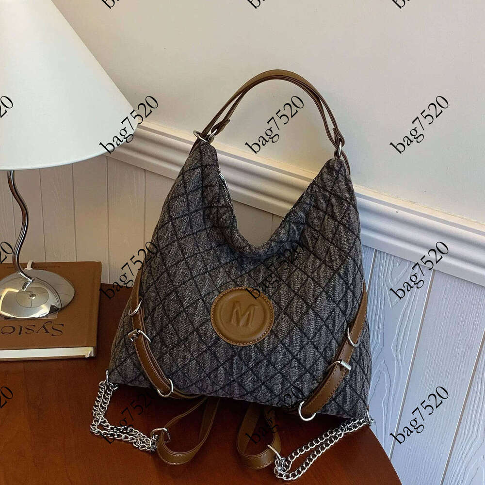 New Trendy Versatile Large-capacity Backpack Commuter 2026 Winter Designer Women's Retro Popular Bag This Year Pingshuo