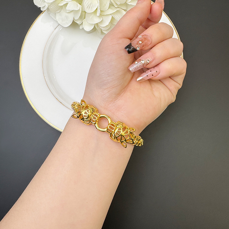 Luxury Brand Designer Jewelry Vietnamese Gold-Plated Bracelet European And American Style Exaggerated Hollow Leopard Head Buckle Bracelet For Women Li
