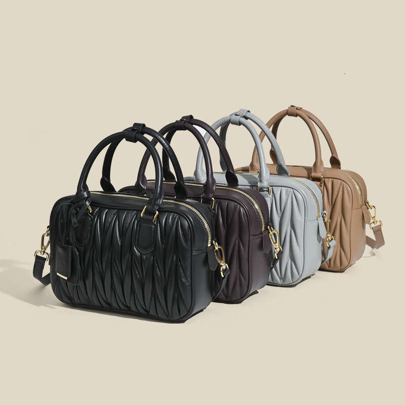 2024 New Women's Sheepskin Pleated Bowling Niche High-end Boston Popular Handbag Crossbody Bag