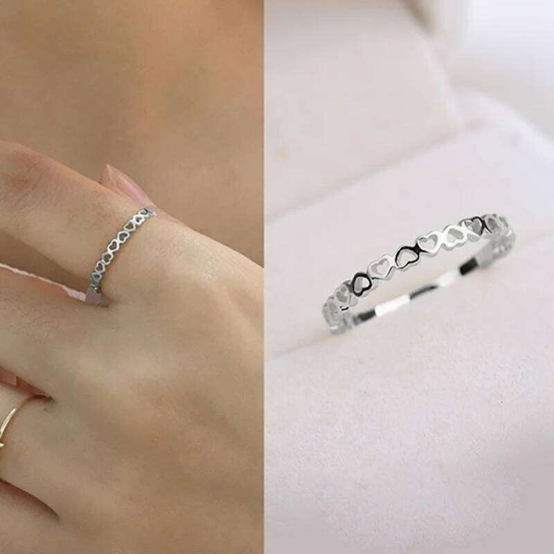 Huitan Hollow Hearts Finger Rings for Women 4Colors Available Daily Wear Exquisite Female Accessories Girls Gift Fashion Jewelry