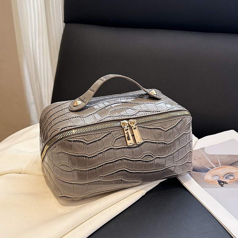 New Design Bags Cross-border High-end Niche Large Capacity Convenient Travel Toiletry Bag Cosmetics Storage Bag Free shipping