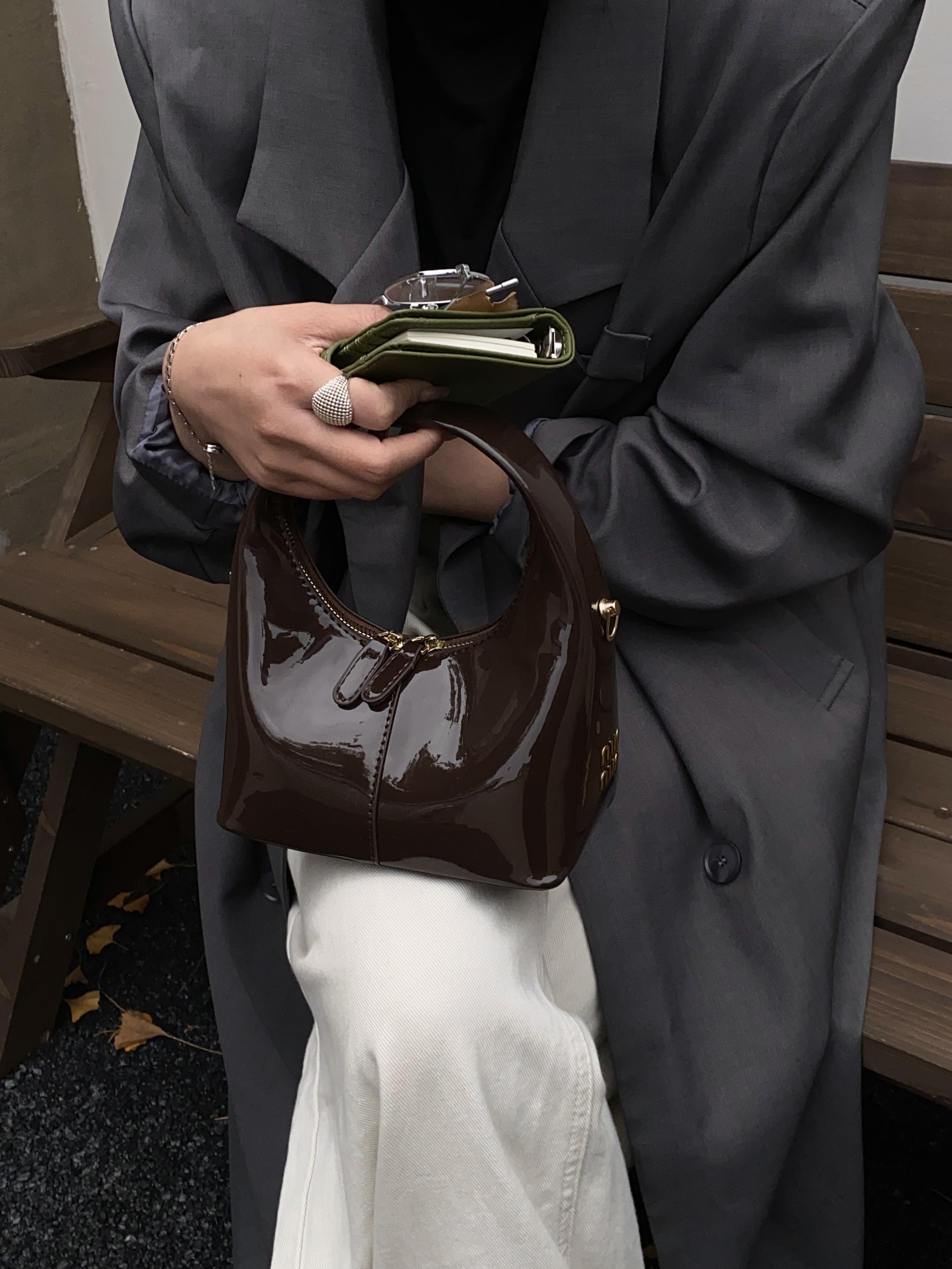 Trendy Female Designer Handbag Crafted for Longevity