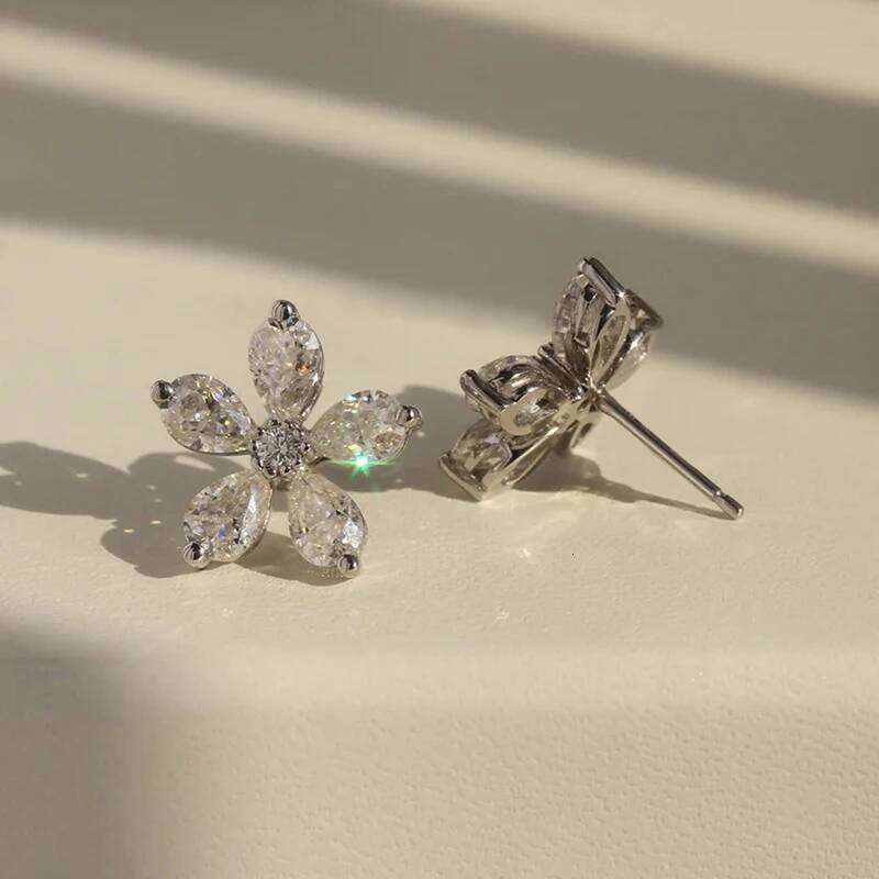 Huitan Crystal Flower Stud Earrings for Women Exquisite Ear Piercing Accessories Silver Color Fancy Gift Trendy Jewelry