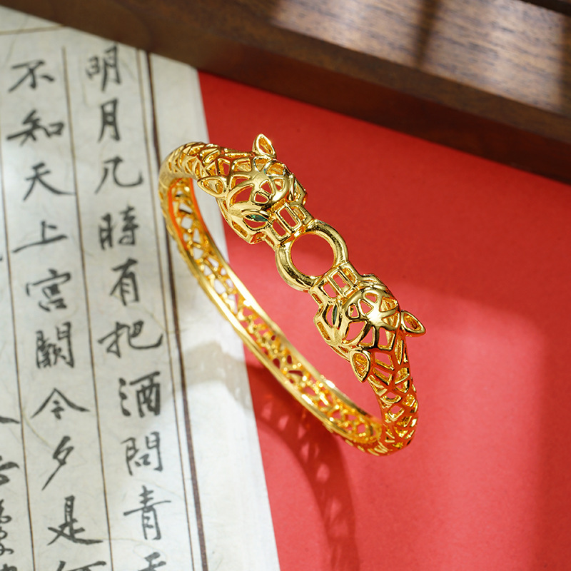 Luxury Brand Designer Jewelry Vietnamese Gold-Plated Bracelet European And American Style Exaggerated Hollow Leopard Head Buckle Bracelet For Women Li