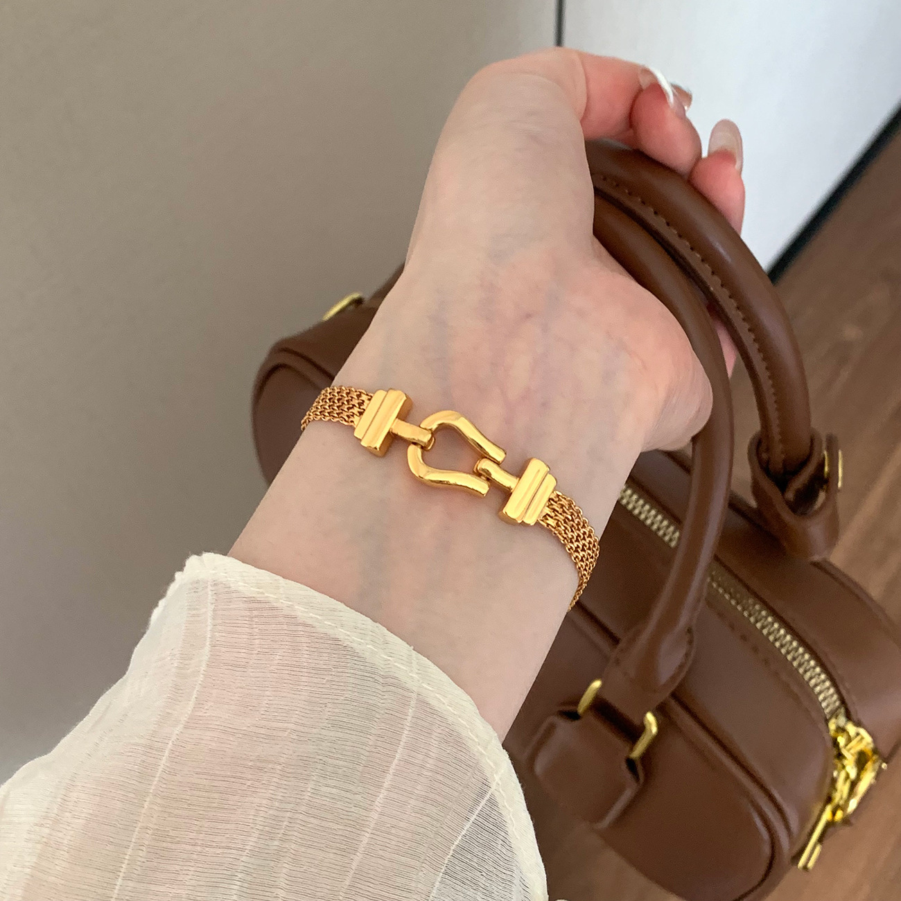 Luxury Brand Designer Jewelry Vintage Horsebit Buckle Strap Bracelet For Women, Niche Design, High-End Light Luxury, Versatile Gold Fashion Accessorie