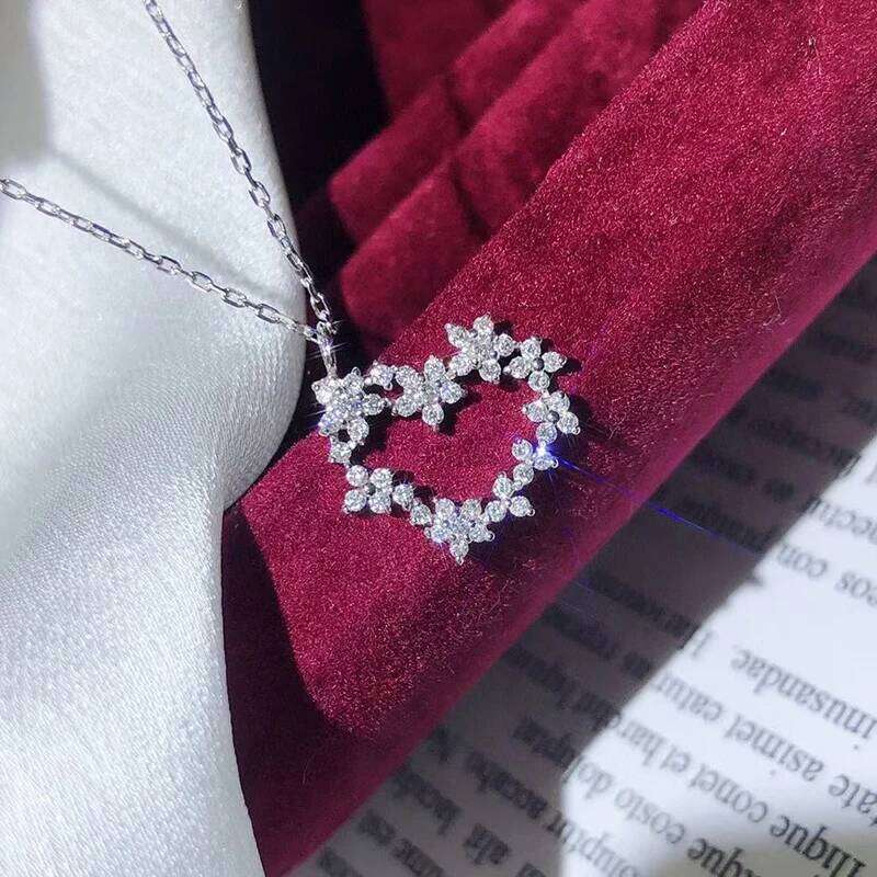Huitan Romantic Flowers Heart Necklace Full Shiny White Cubic Zirconia Luxury Fashion Women Jewelry Exquisite Gift Wholesale Lot