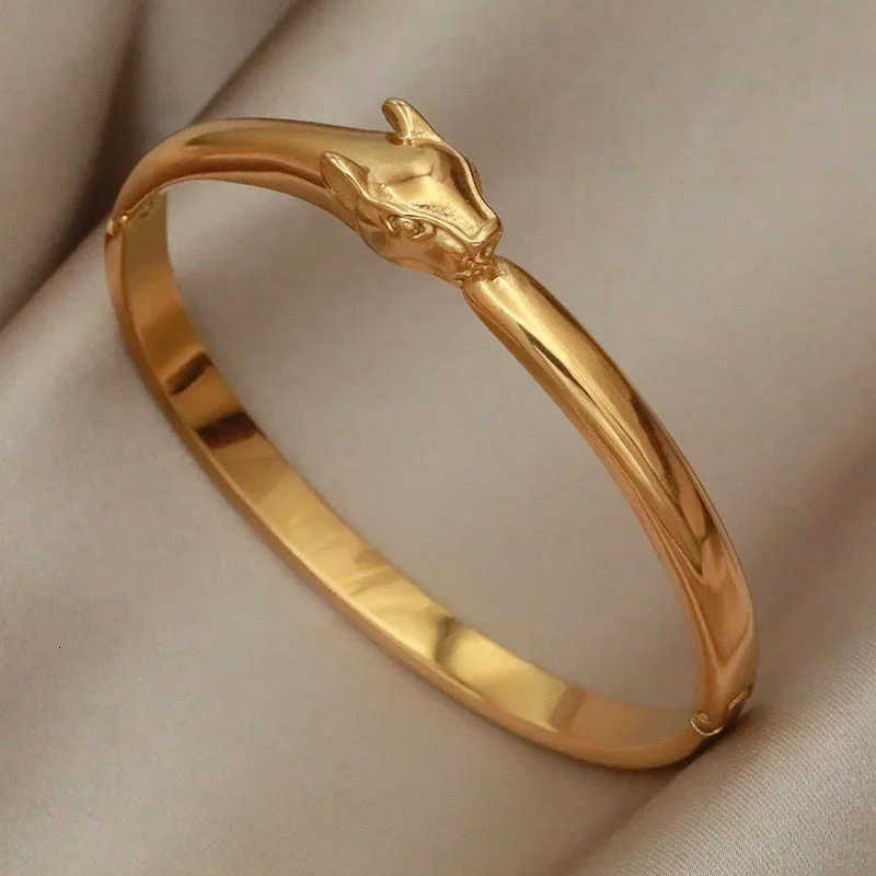 Luxury Brand Designer Jewelry European And American Style Titanium Steel High-End Bracelet Jewelry Inlaid With Diamonds Light Luxury Elegant Fashion V