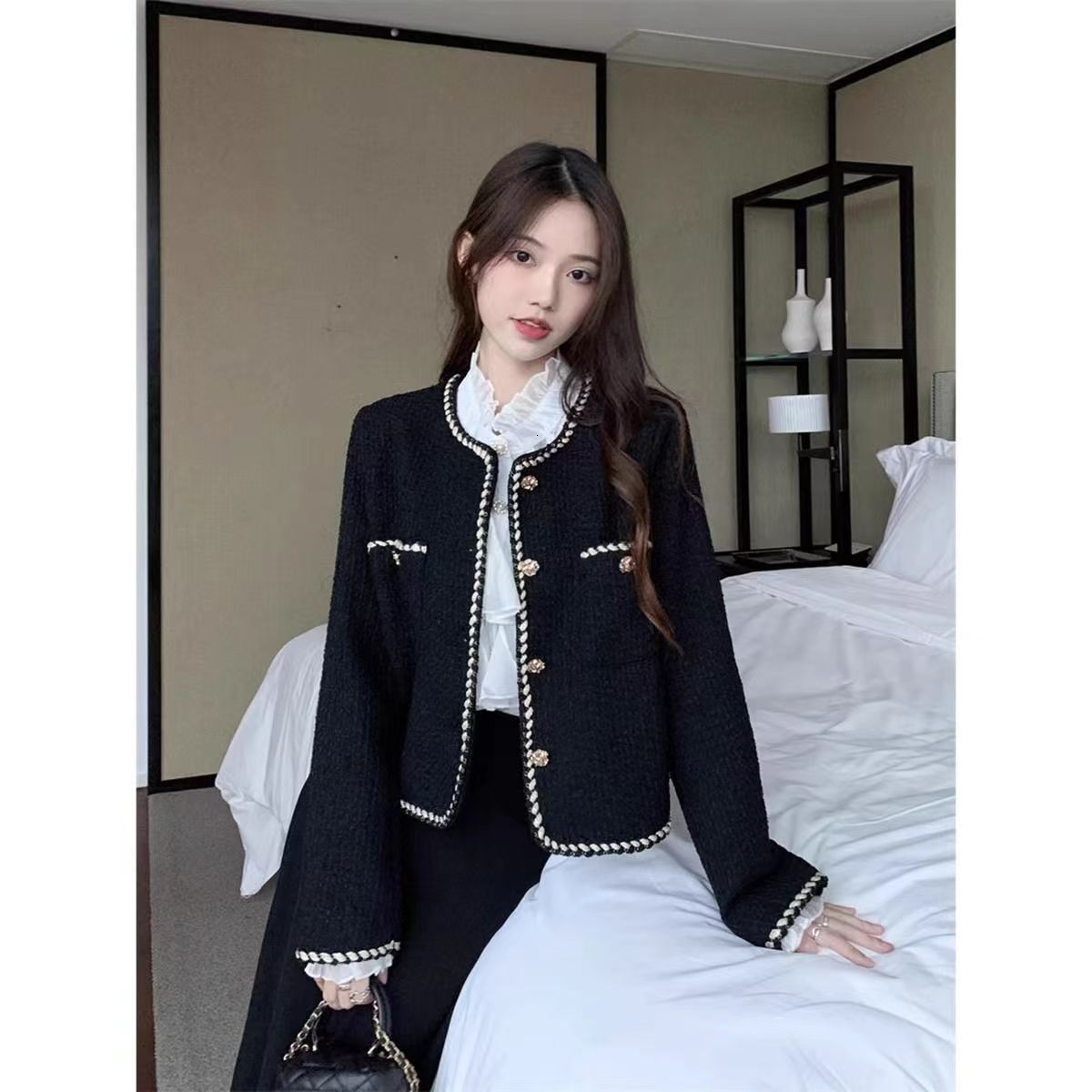 Retro Tweed Jacket 2026 New French Style Black Short Coat for Women, Spring and Autumn Season, Elegant and Versatile Top