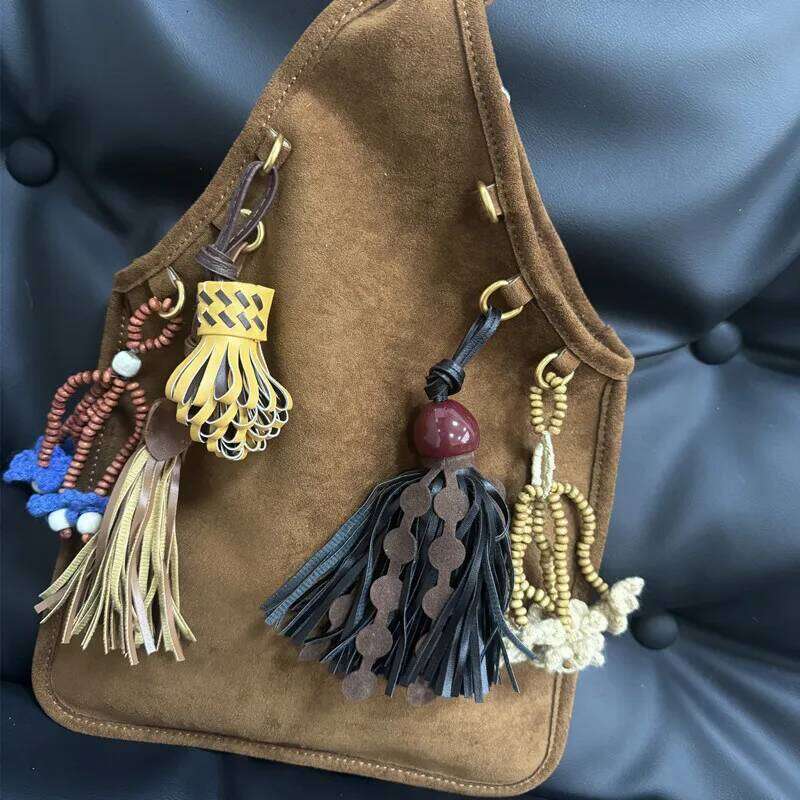 Suede Doll Pendant Bag New Niche Design Top-Layer Sheepskin Fleece Fringed Tassel Vintage Women's Fashion Handbag Suotong251222