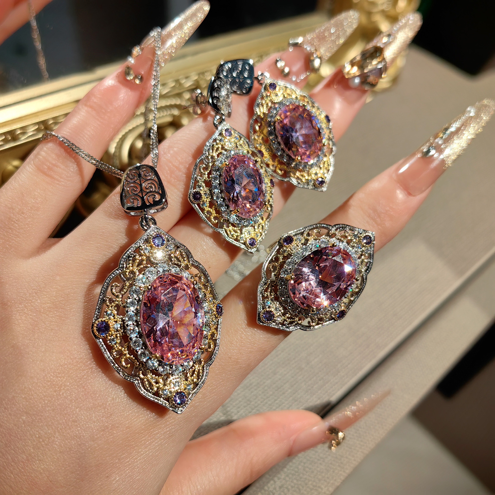 Luxury Brand Designer Jewelry Italian Court Style Two-Tone Gold Hollow Craft Inlaid Pink Diamond Pendant Royal Blue Earrings Gemstone Ring Set
