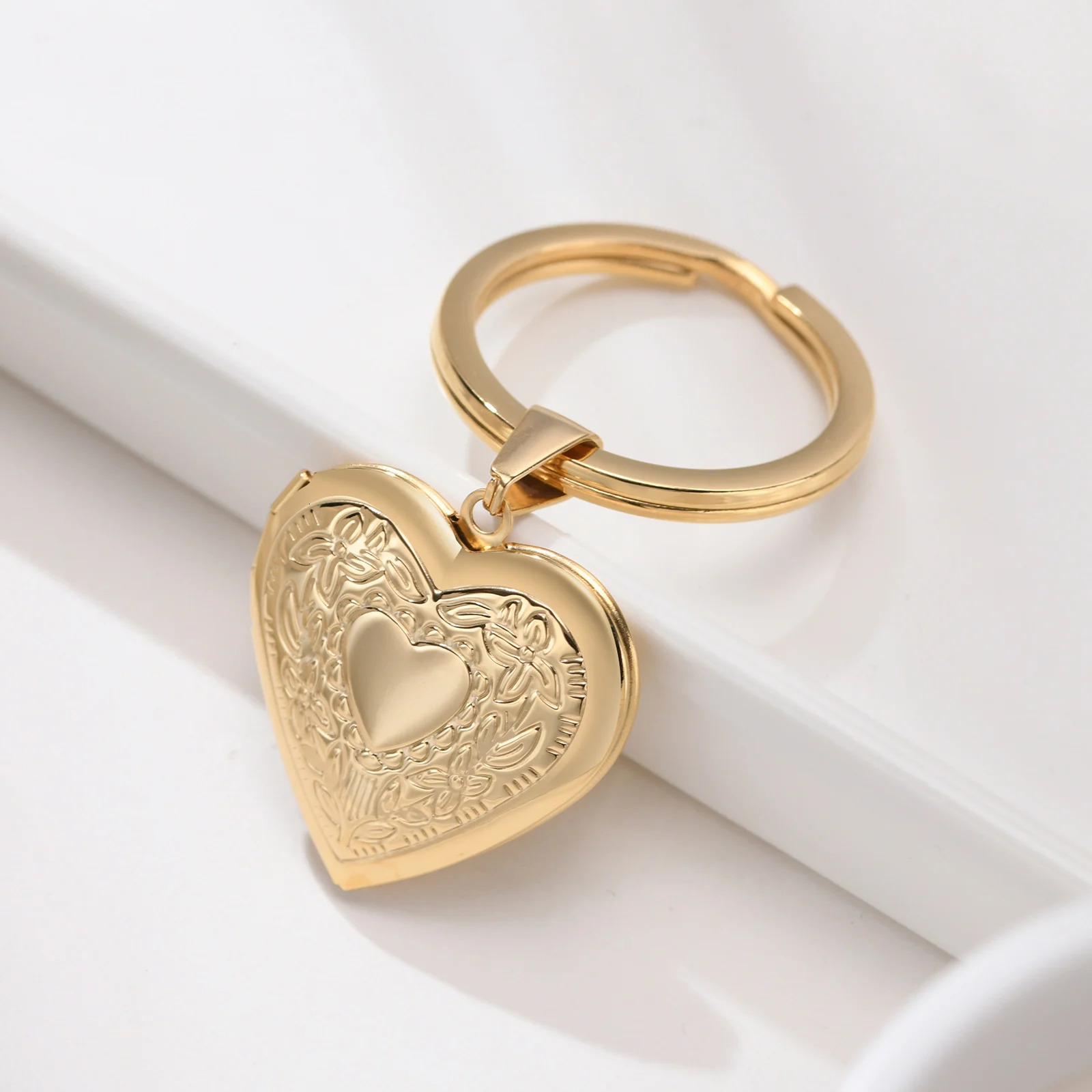 Gold Color Heart Keychain Po and Text Engraved Stainless Steel Charm Keyring Mothers Day Gift 251230