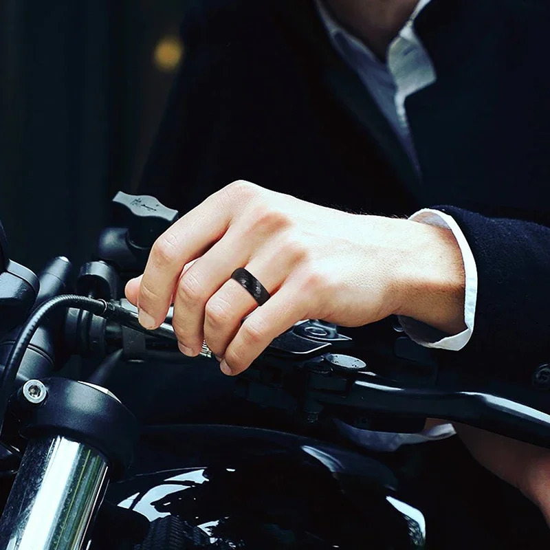 Somen 6/8mm Black Hammer Pattern Tungsten Carbide Brushed Ring 251230