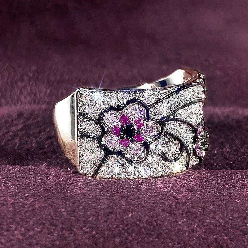 Huitan Sweet Romantic Flower Rings with Pink/White Cubic Zirconia Elegant Gorgeous Accessories for Women Chic Party Jewelry Hot