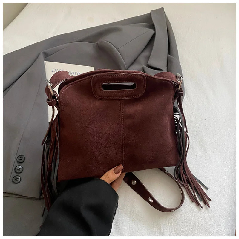 Autumn Fashion Tassel Handbag for Women Niche Stylish Casual High-Value Single Shoulder Crossbody Bag Handbag 251231