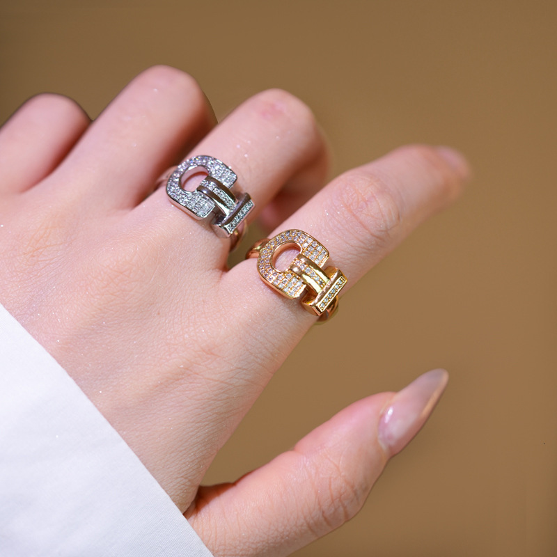 Luxury Brand Designer Jewelry European And American Horseshoe Buckle Ring With Diamond Inlay Hollow Design 2025 New Fashionable Versatile Open Ring Fo