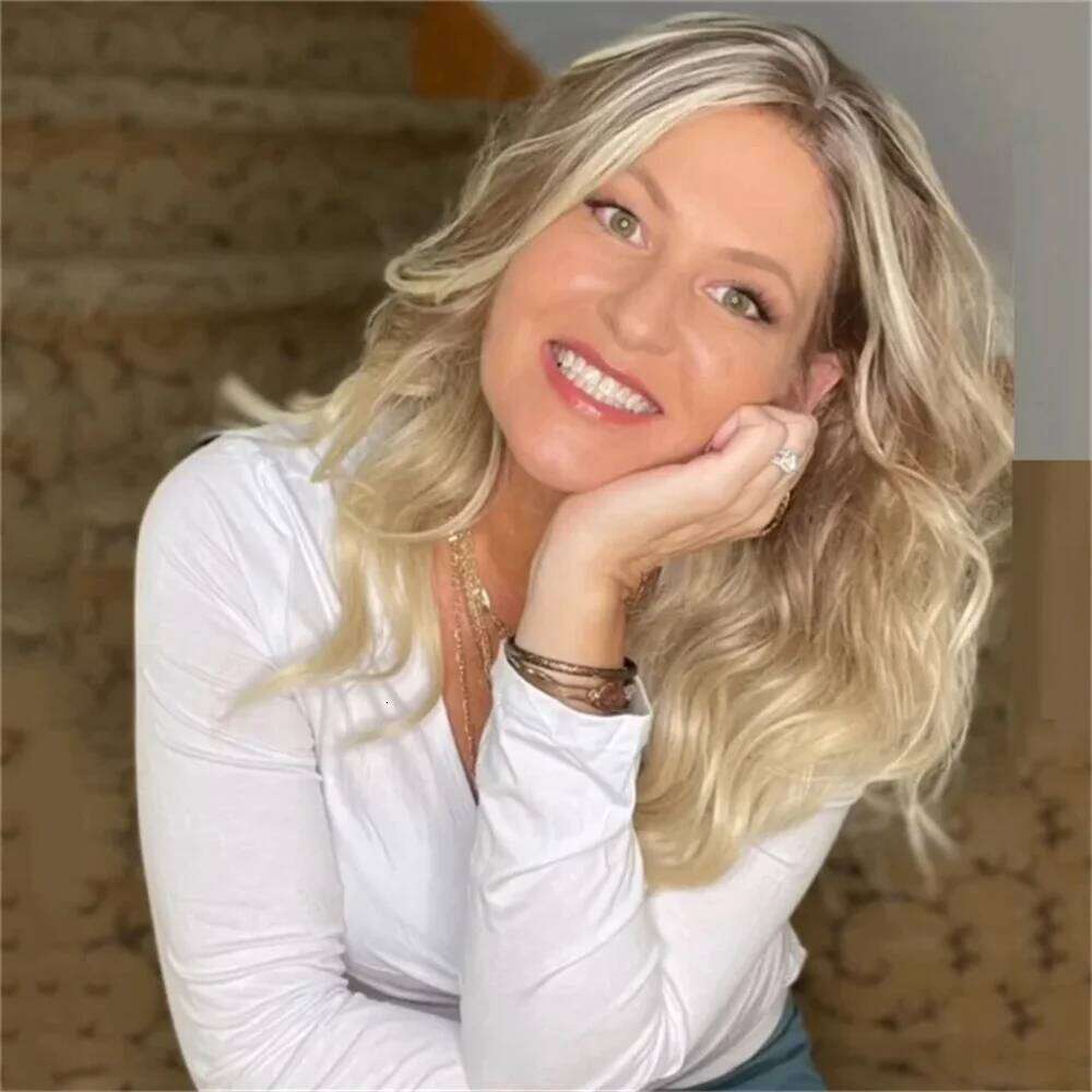 Luxury Synthetic Lace Front Warm Blonde Balayage Heat Resistant Fiber Daily Wear Lightweight Long Wavy Wig for Women