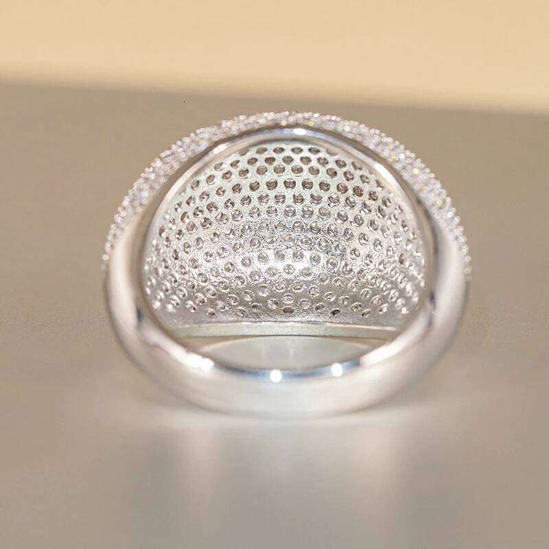 Huitan Bling Women Rings Full Paved Cubic Zirconia Sparkling Wedding Band Accessories Silver Color/Gold Color Fashion Jewelry