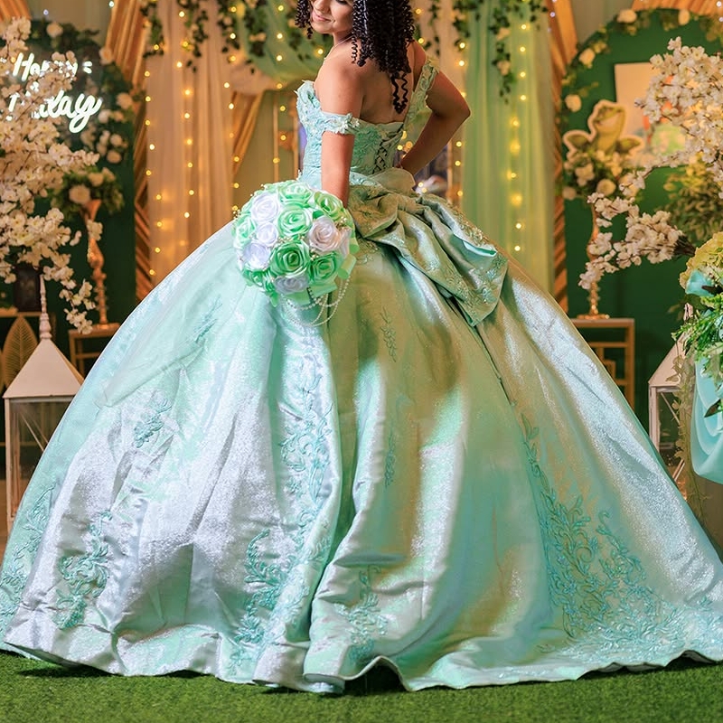 Green Shiny Quinceanera Dresses Off Shoulder Ball Gown Sweet 16 Dress Applique Lace Beading Crystal Bow Tull Birthday Party Vestidos 15 De Anos