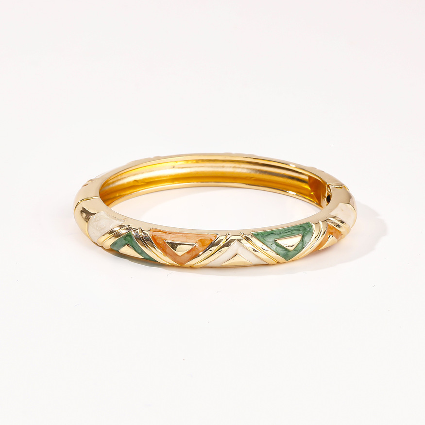 Cross-Border Retro Style Geometric Bracelet for Women, Niche Design Fashion Bangle, Exaggerated Elegant Commuter Women's Jewelry